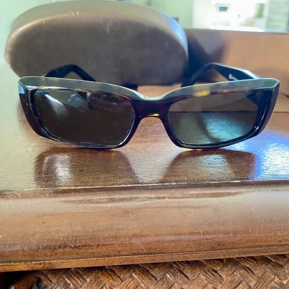 GUCCI Never Worn Wayfarer Tortoise Sunglasses w/ Box & Case - Picture 5 of 12